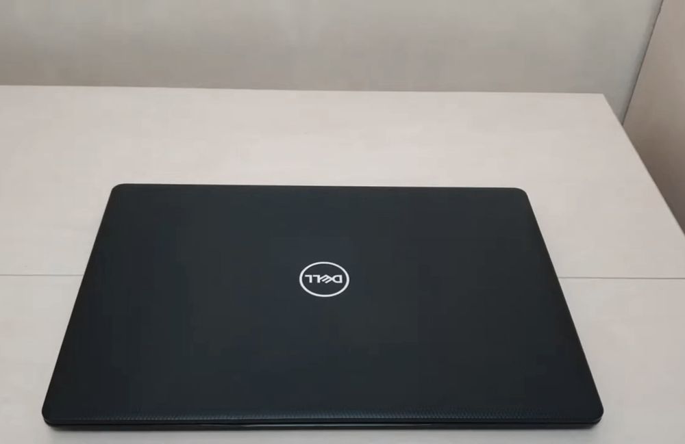 Ноутбук dell inspiron 3593