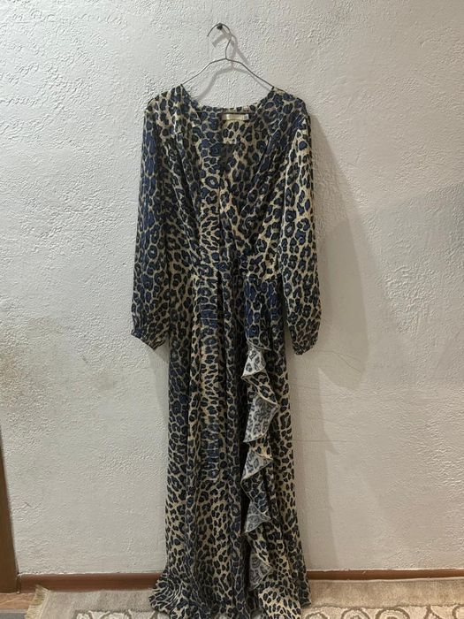 Женское платье длинное