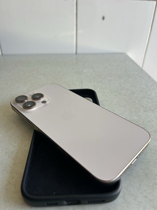 iPhone 16 pro max 256 gb desert titanium