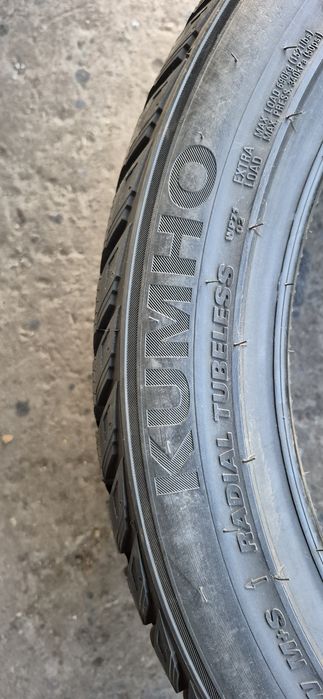2 anvelope iarna noi Kumho 245/40/17.Pretul este pe bucata