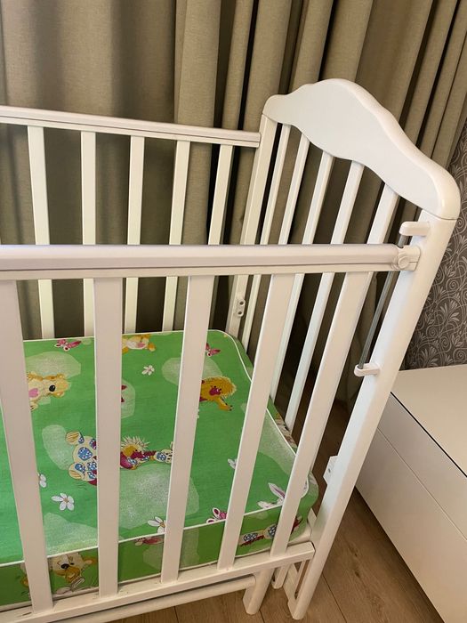 Детская кроватка манеж