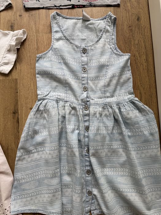 Лот от 4 рокли 4-6 години