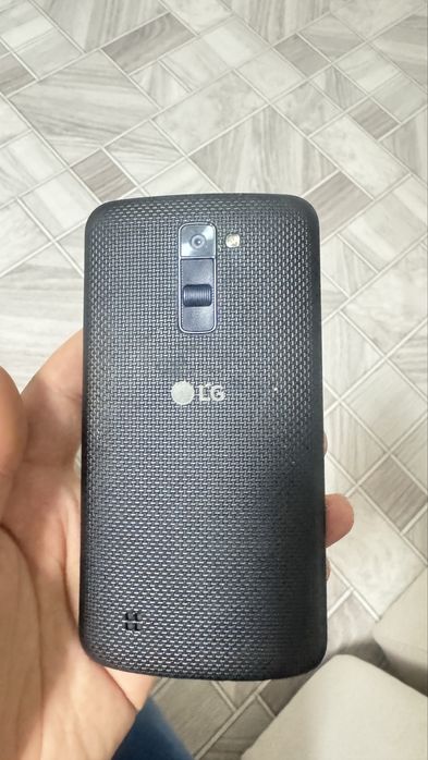 Продаю телефон LG K10
