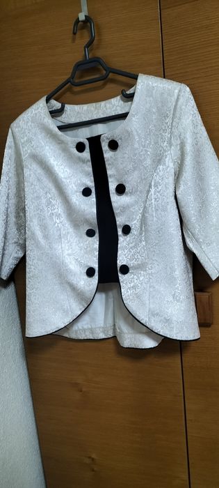 Sacou elegant ajustabil pentru diferite ocazii
