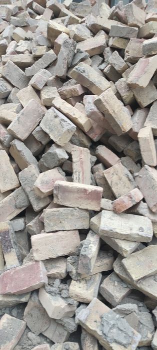 Продается Б/у кирпич к Ор. р Бухоро Сити , КАРВОН ШОПИНГ