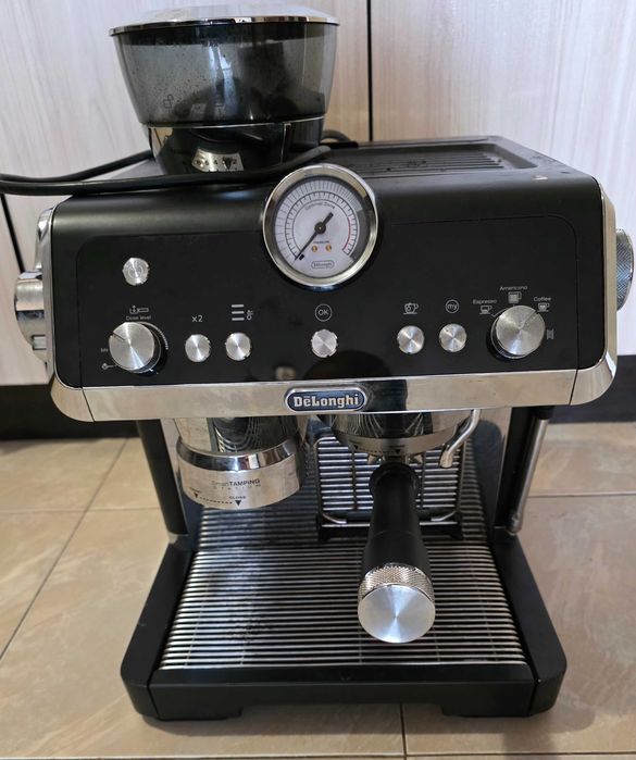 Delonghi la specialista EC9355.BM кафемашина