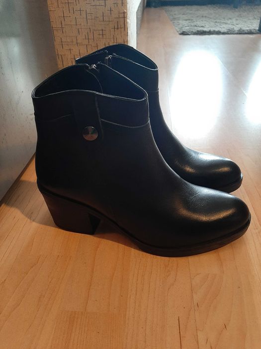 Botine / ghete Dasha piele noi marimea 37