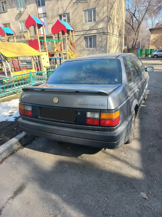 Продам Volkswagen Passat b3 седан