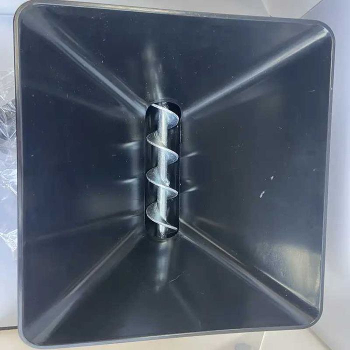 Шприц за фугиране на камъни, Черен