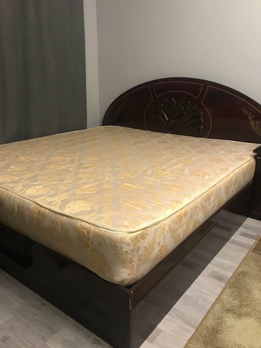 Срочна продам спальный гарнитур