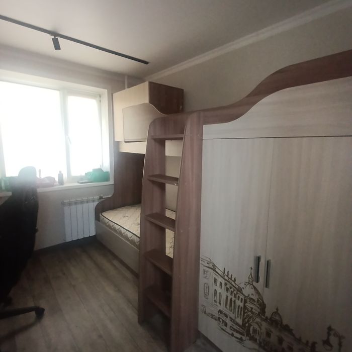 Продам большую двухъярусную кровать с местами для хранения
Продам добр