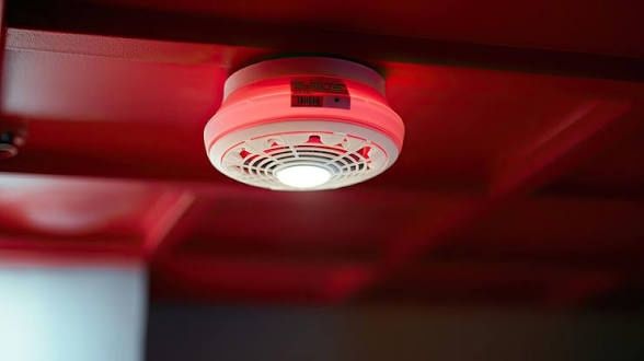 INCENDIU- Instalare sisteme detectie,prevenire si stingere