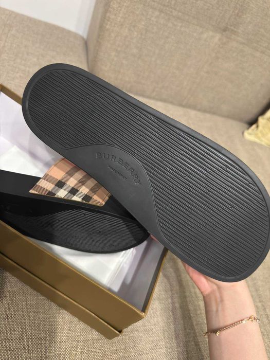 Burberry чехли (джапанки)