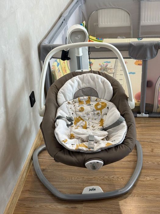 Продам качалку JOIE Serina 2в1