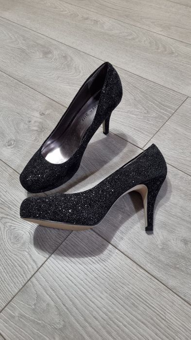 Отдам туфли, р-р 39