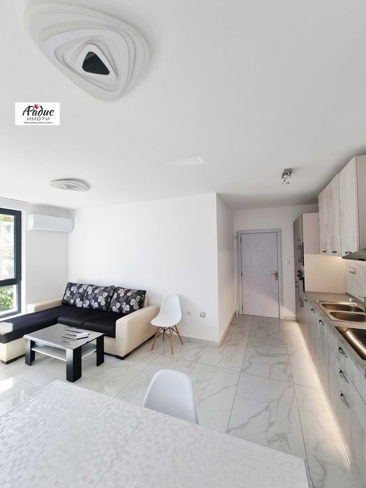 Дава се под наем Тристаен апартамент в Стара Загора, Център - 88 кв.м за 510 € - Снимка #14