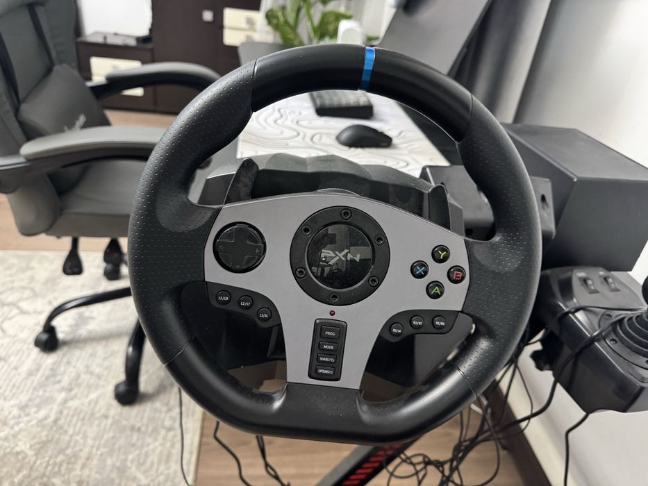 Продается руль игровой