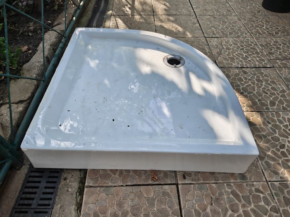 Cada de dus din fibra de sticla