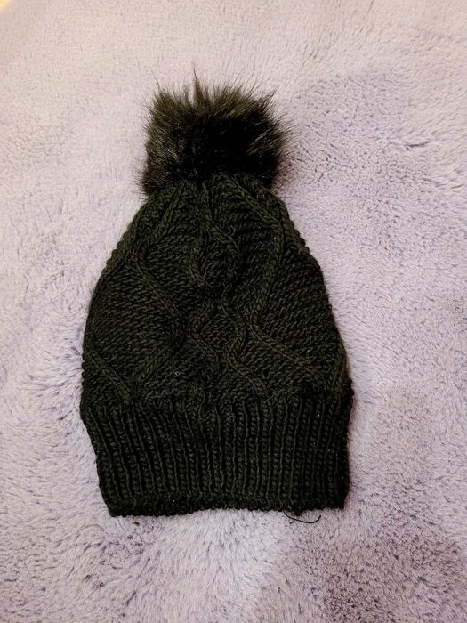 2 броя зимни шапки