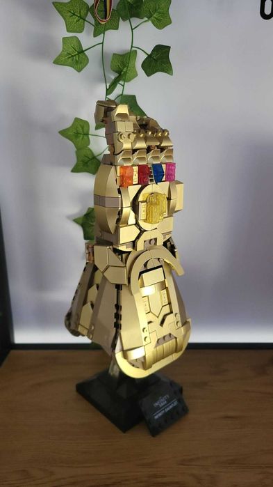 LEGO Infinity Gauntlet