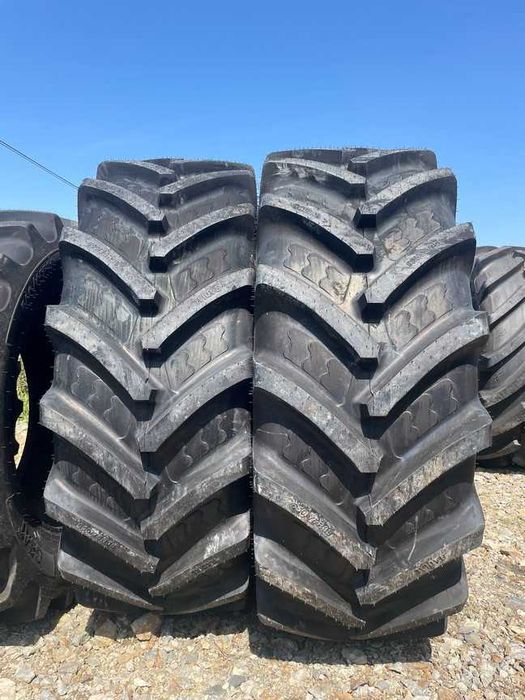 Cauciucuri pentru tractor FENDT 650/75R38 noi radiale marca BKT