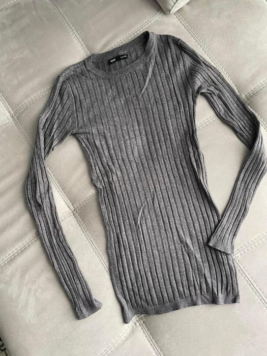 Bluza gri material reiat