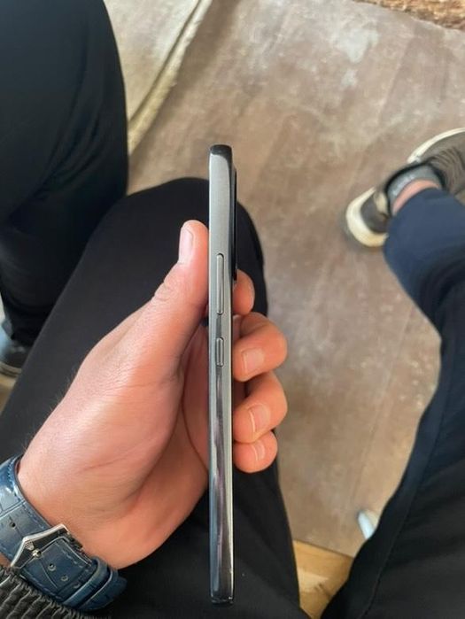 Samsung a53 5g   kafolat 1 oy full karobka zaryatchig qushib beriladi