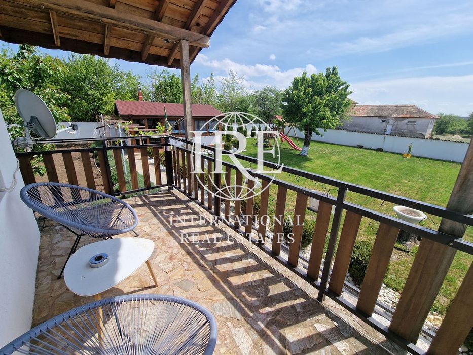 Продава се Къща в с. Ловчанци, Област Добрич - 180 кв.м за 652 €/кв.м - Снимка #1