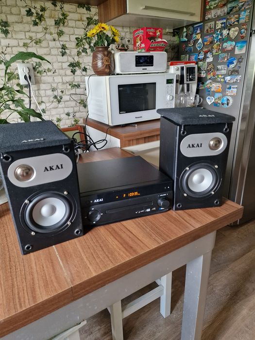 Sistem audio AKAI,bluethoot,usb,cd,radio,perfect functional