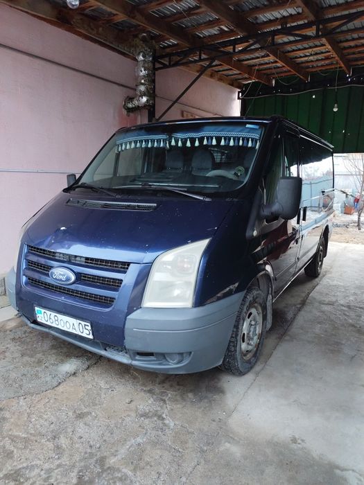 Ford Transit грузовая 2010 дизель