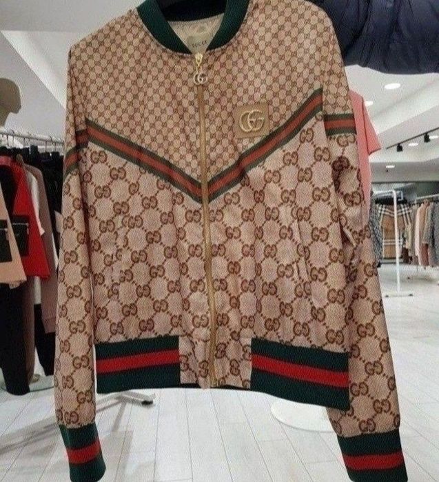 Jacheta Gucci new collection, cod scanabil, saculet, etichetă
