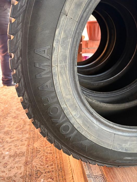 Продам зимные шины 265 65 R17