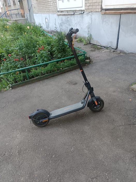 Продается самокат Ninebot F2 Pro