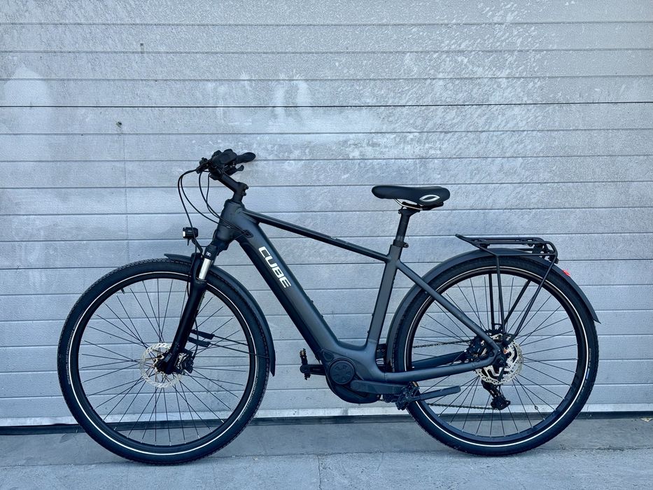 Bicicleta electrica Cube / 625 Wh / Bosch