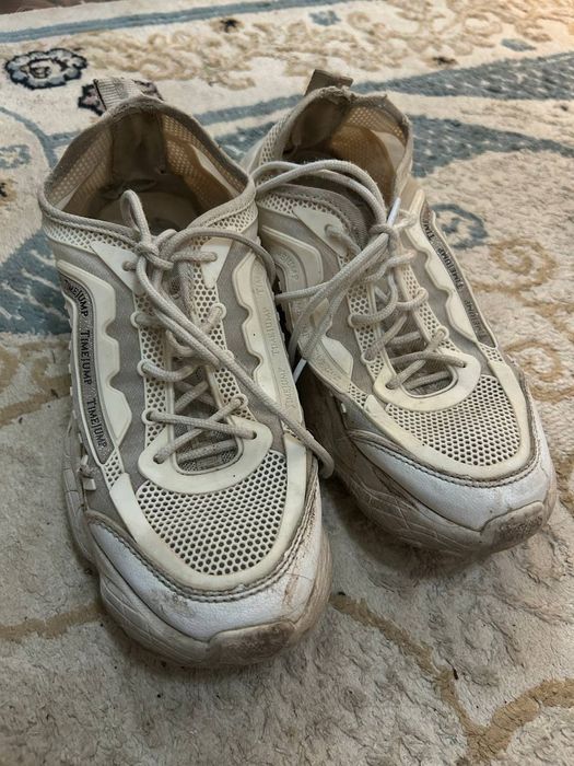 Кроссовки женские