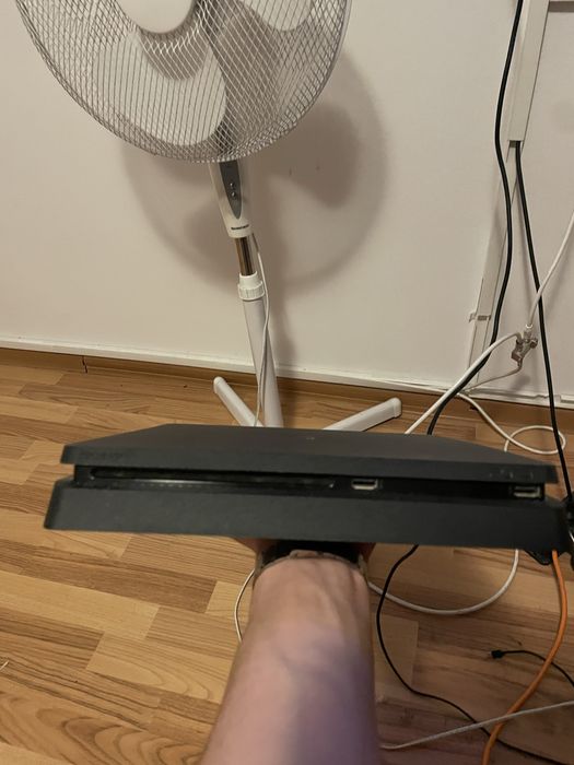 Vand playstation 4 sau schimb cu xbox x/s