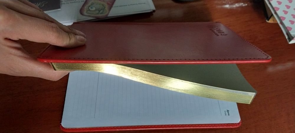 Ежедневники блокноты стикеры