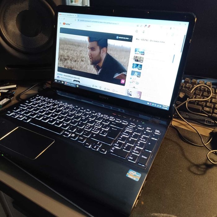 Vand laptop Sony Vaio SVE15, i5, 8GB Windows 10 Pro instalat