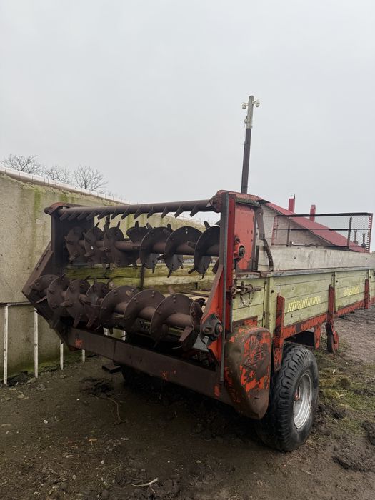 Se vinde remorca pentru împrastiat gunoi!