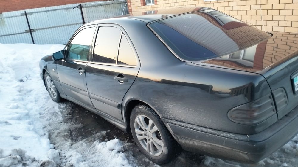 Продам Мерседес 210