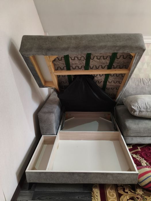 Продам Диван серый