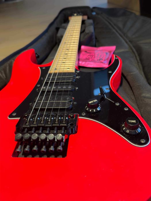 Vand chitara Ibanez RG550 si/sau  Harley Benton cabinet activ