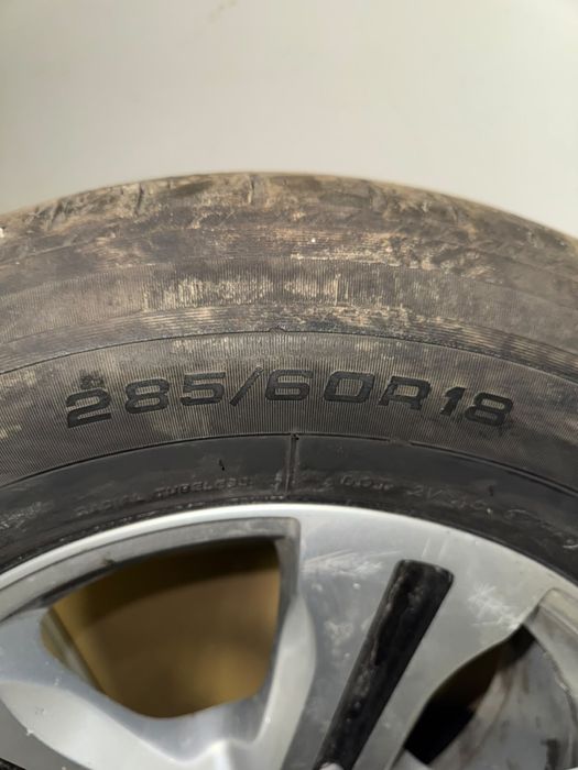 285/60/R18 летни шины дисками