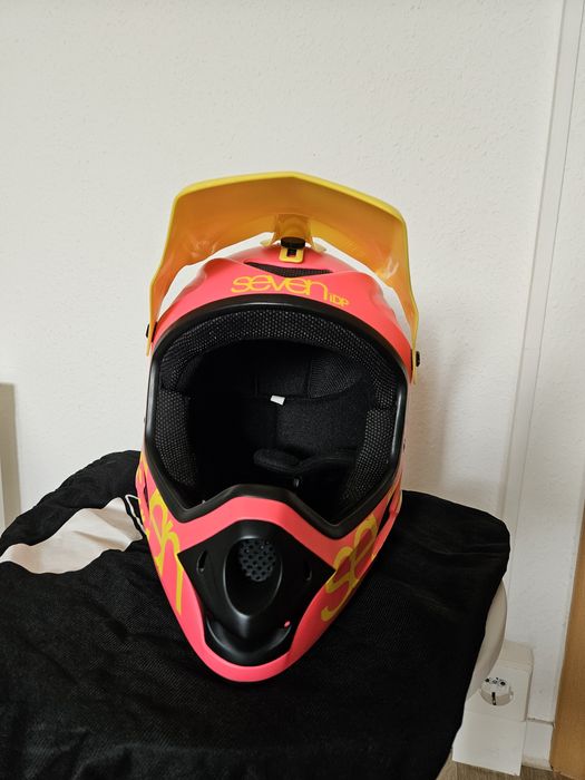 Downhill/Mtb каска плюс Oakley очила