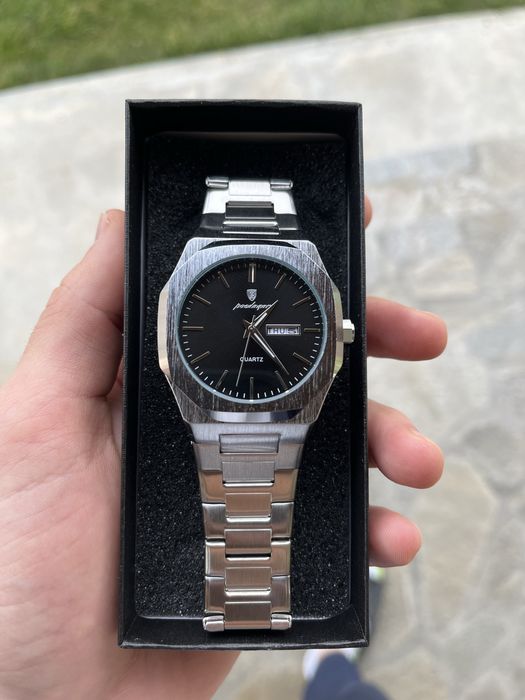 Poedagar часовник