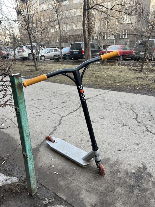 Трюковой самокат