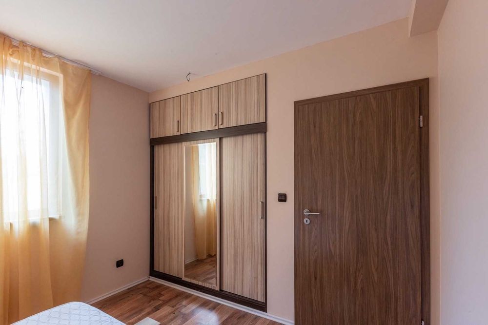 Продава се Къща в Аксаково - 390 кв.м за 895 €/кв.м - Снимка #15