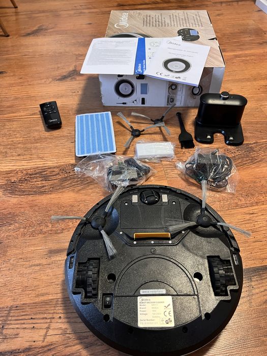 Прахосмукачка робот MIDEA MR111