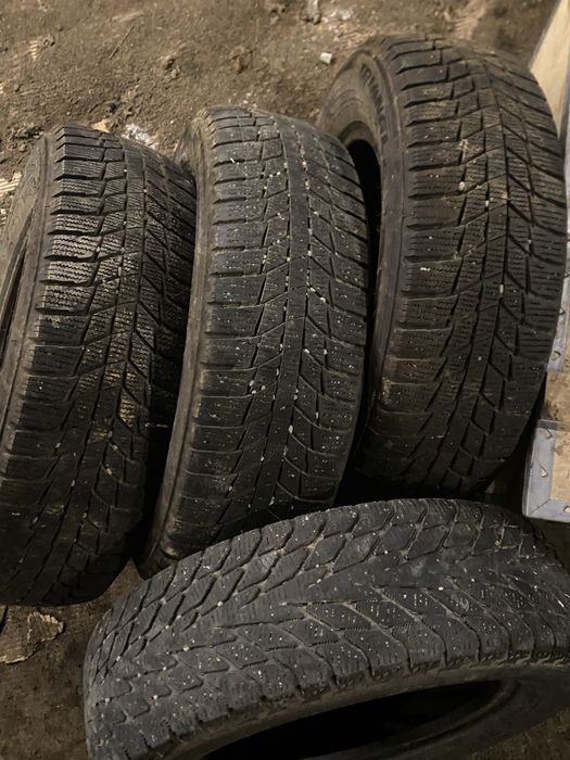 Шины R14 продам обши