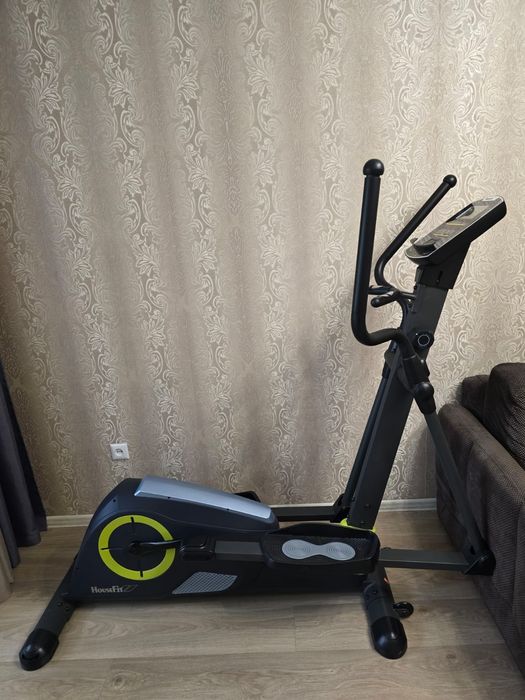 Эллиптический тренажер.